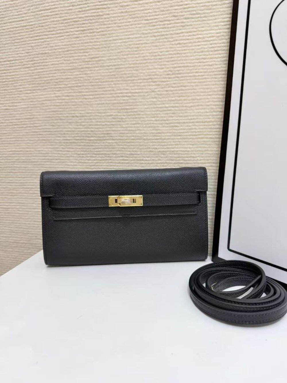 Classic Hermes Bag: A Stylish and Versatile Choice for Elegance